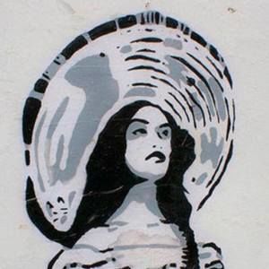 Meet your Posher, Ava